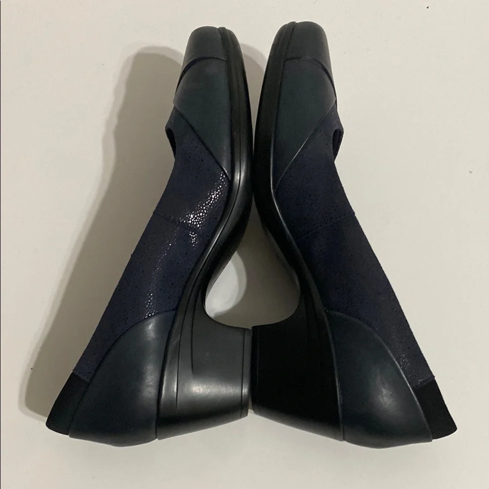 Clarks Elegant black Women's Heels Size 11 M